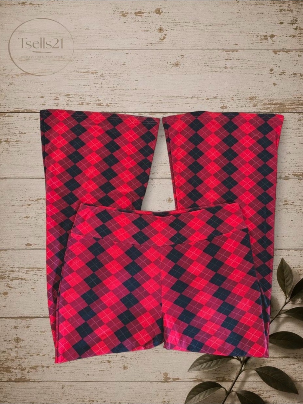 No Boundaries Red & Black Argyle Flare Pants - Size XL